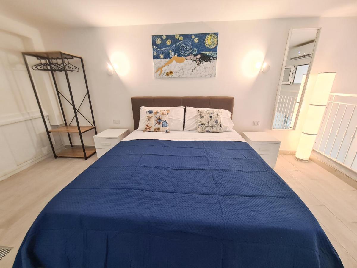 Partenope Dorata Napoli Bagian luar foto