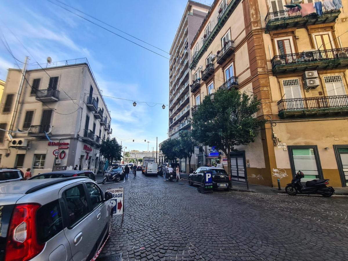 Partenope Dorata Napoli Bagian luar foto