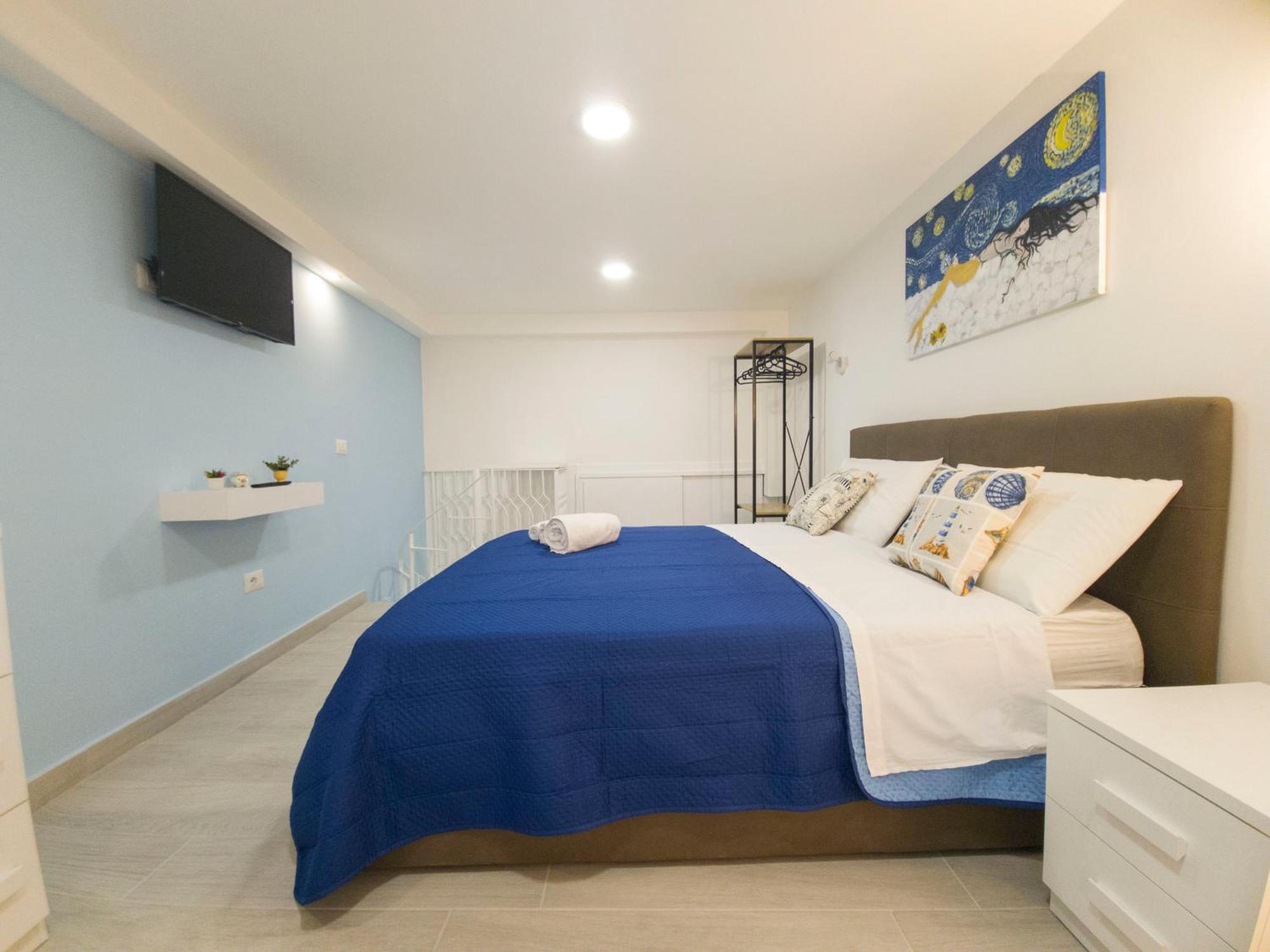 Partenope Dorata Napoli Bagian luar foto